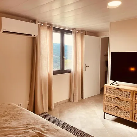 شقة Eden Du Belvedere Cevenol - En Cevennes Au Calme Absolu Et Vue Panoramique - Piscine - Jacuzzi - Only Adult - Classe 5 Etoiles